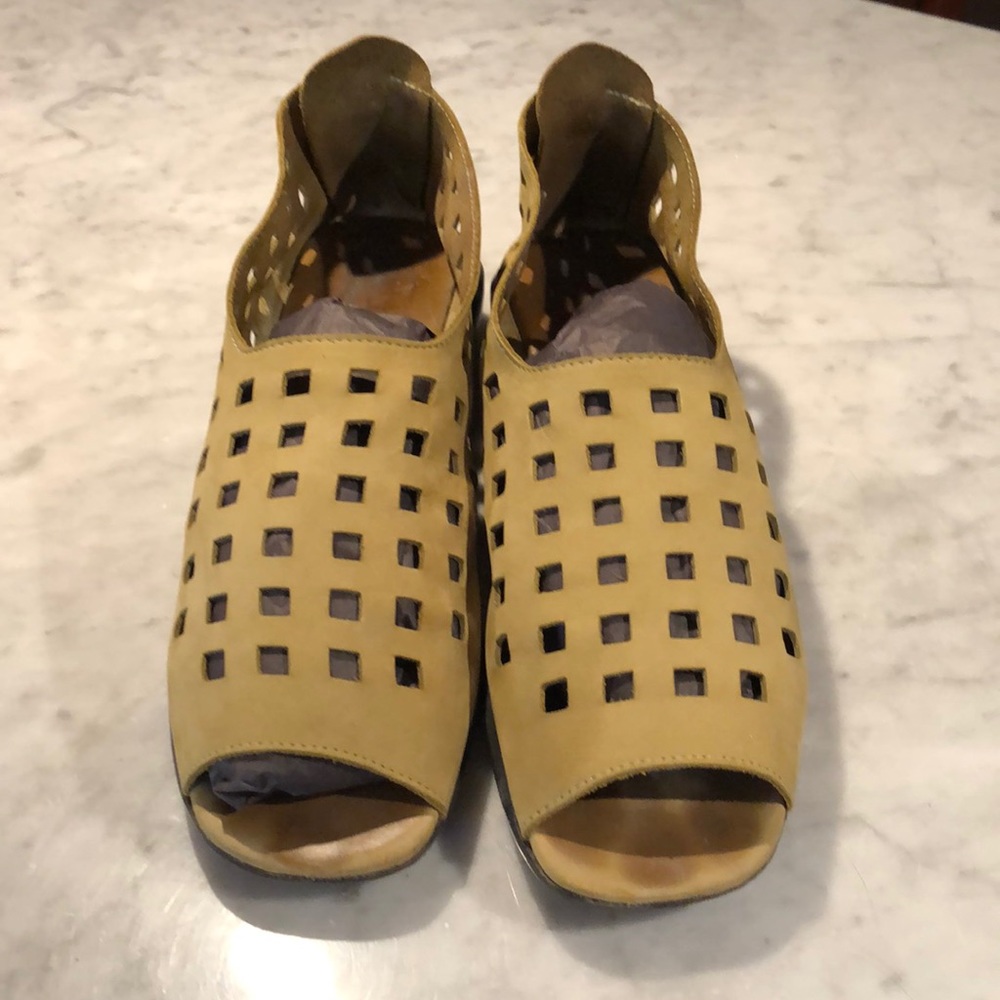 Arche sandals Size 40M